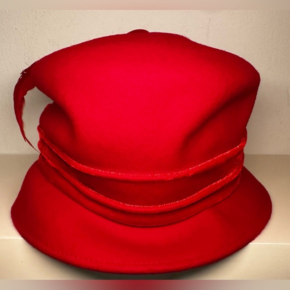Vibrant Red Hat - Picture 3 of 6